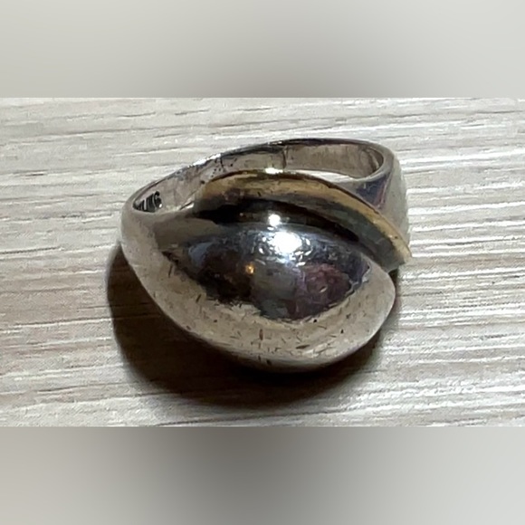 Vintage Sterling Silver Mid-Century-Modern Two-Tone Dome Ring, Size 7.5, 5.5g - Picture 1 of 11